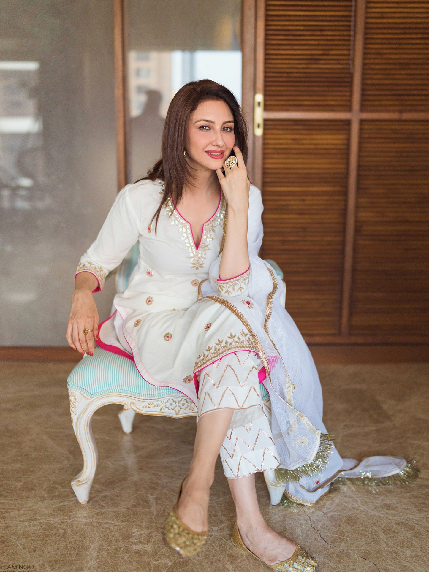 Saumya Tandon in Set of 3 Consists of Kurta, Dupatta and Pants