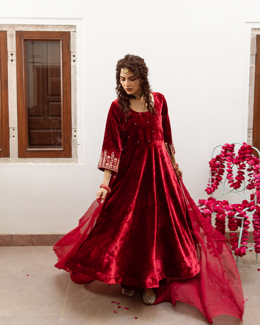Zeya Gulabi - Velvet Embroidered Suit Set