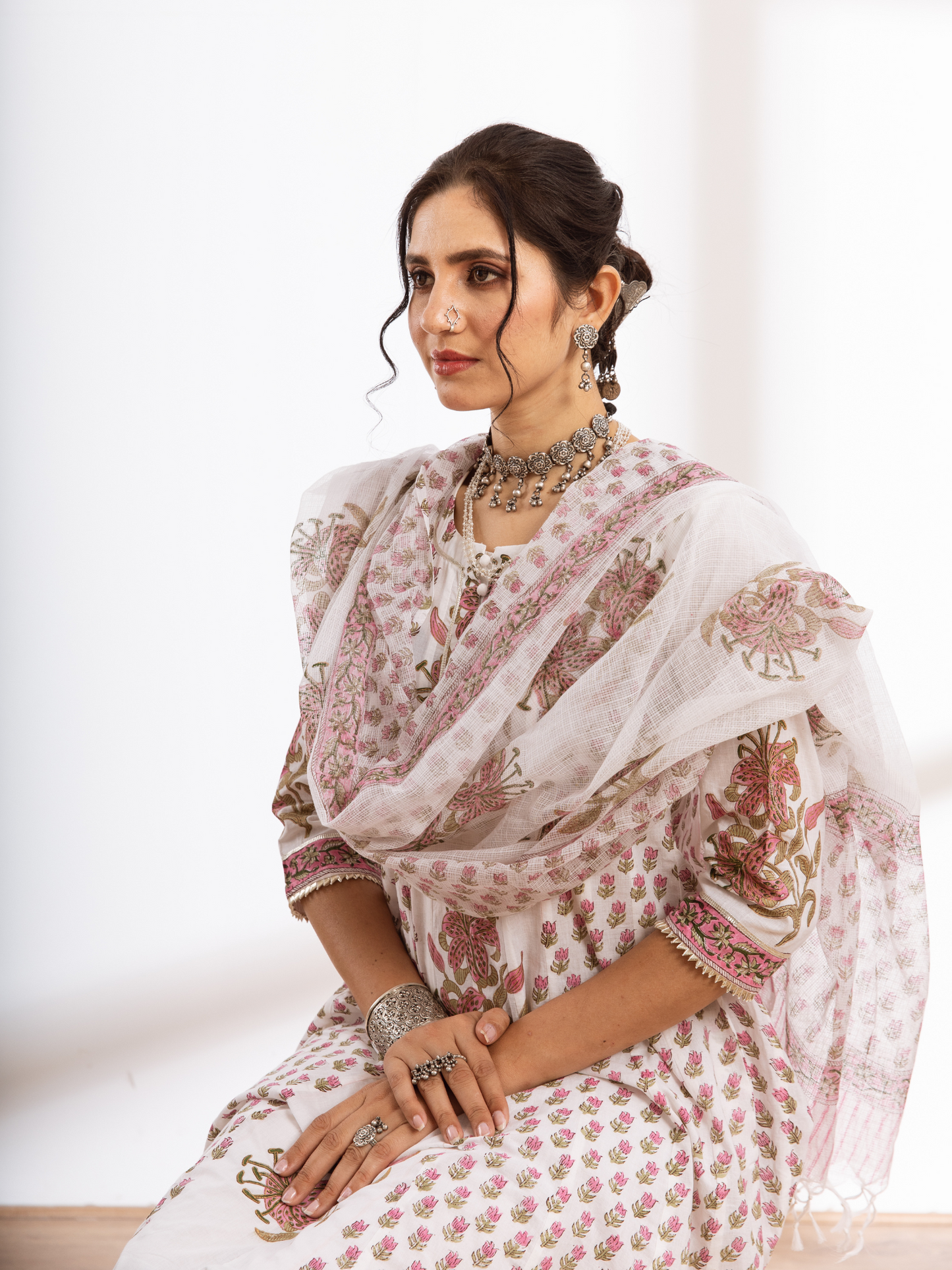 Himshweta  Cotton Kalidar Set