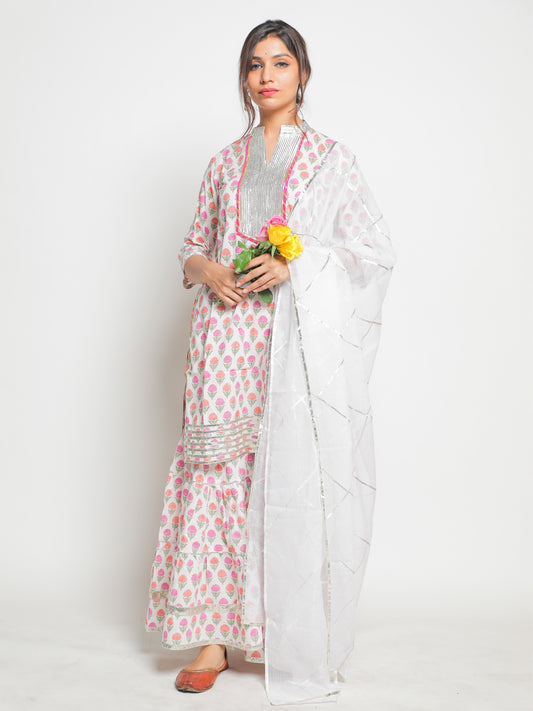 Guldastan Shwet Sharara