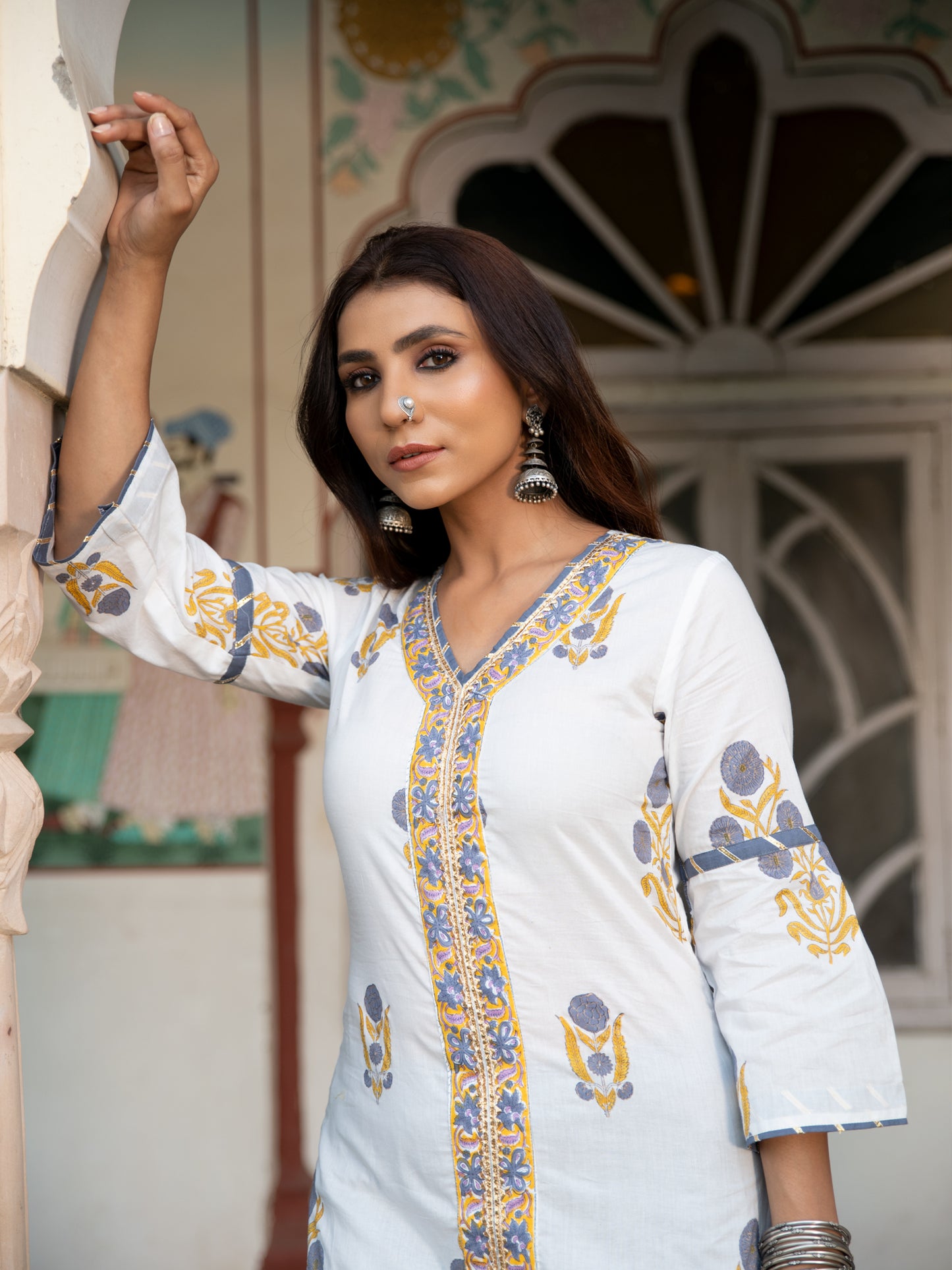 Chaand Sahar Ambar Salwar Set