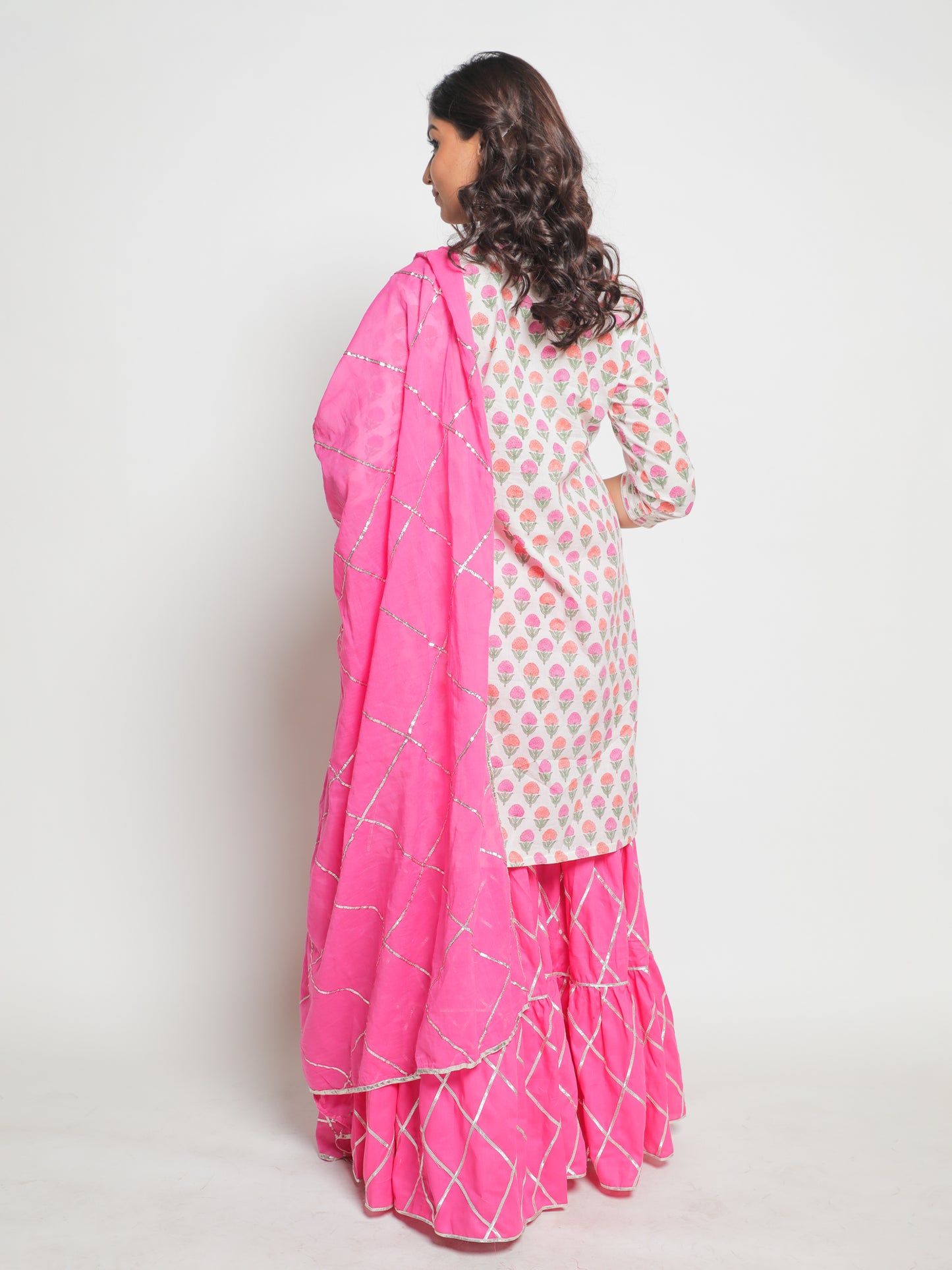 Guldastan Gulabo sharara set