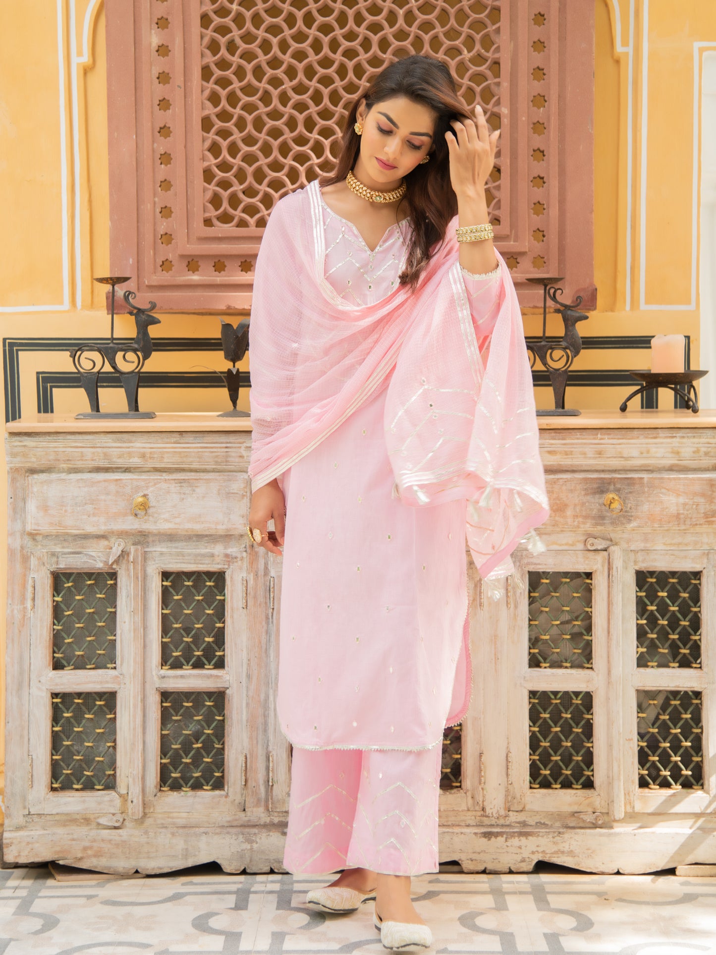Noor Gulabi Gota Work Kurta Set