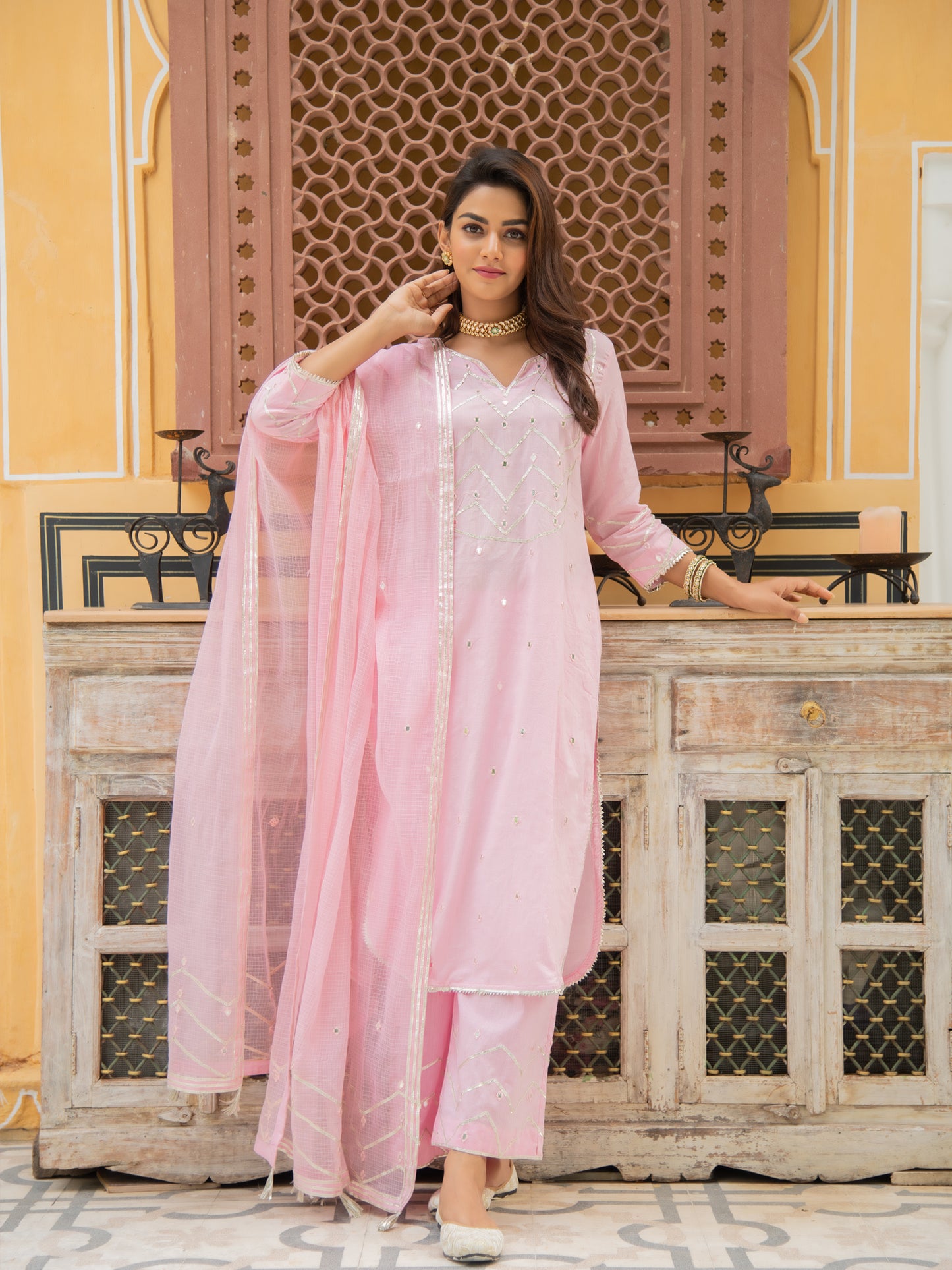 Noor Gulabi Gota Work Kurta Set