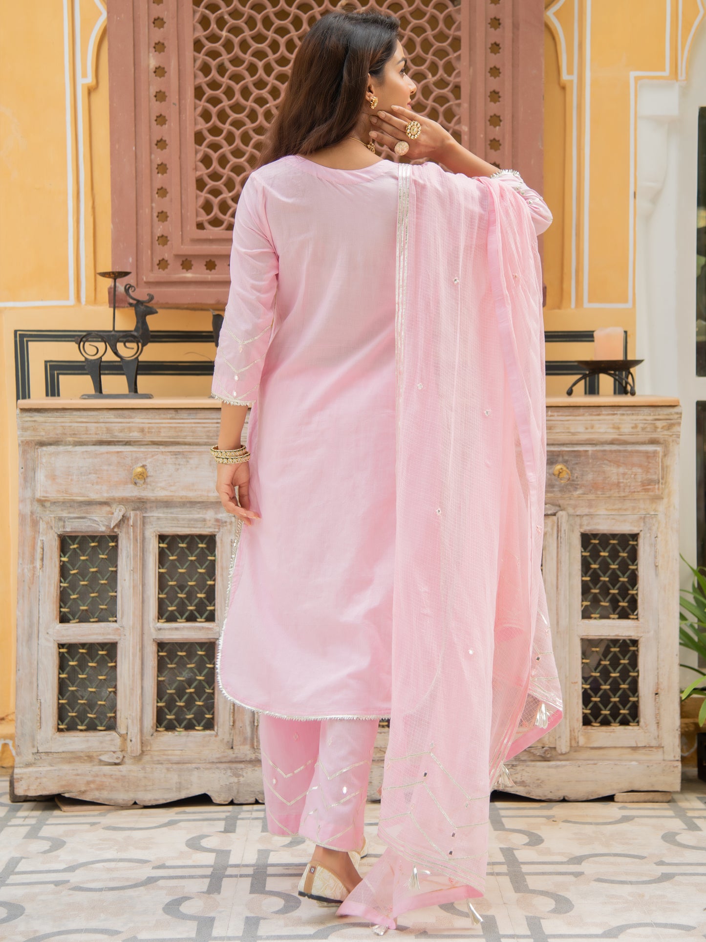 Noor Gulabi Gota Work Kurta Set