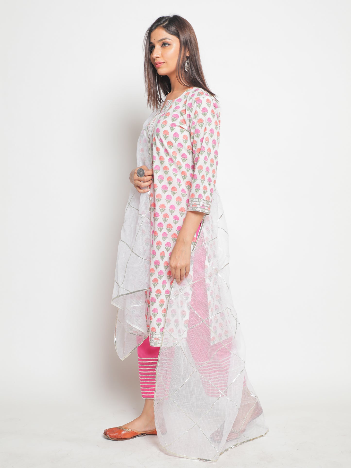 Guldastan Gulabo Pant Set