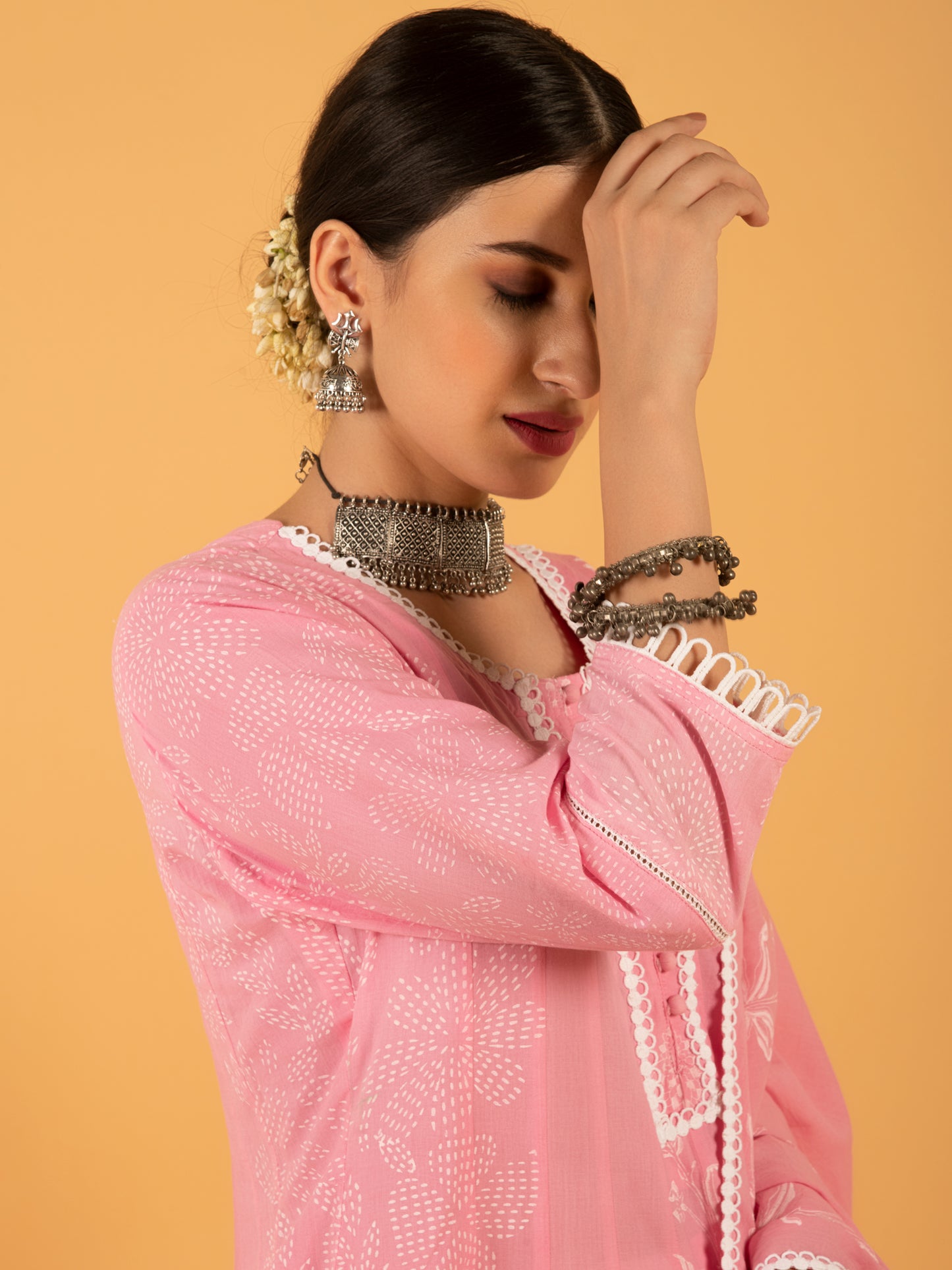 Gulaab Khari Pink Kurta White Pants Mulmul Dupatta