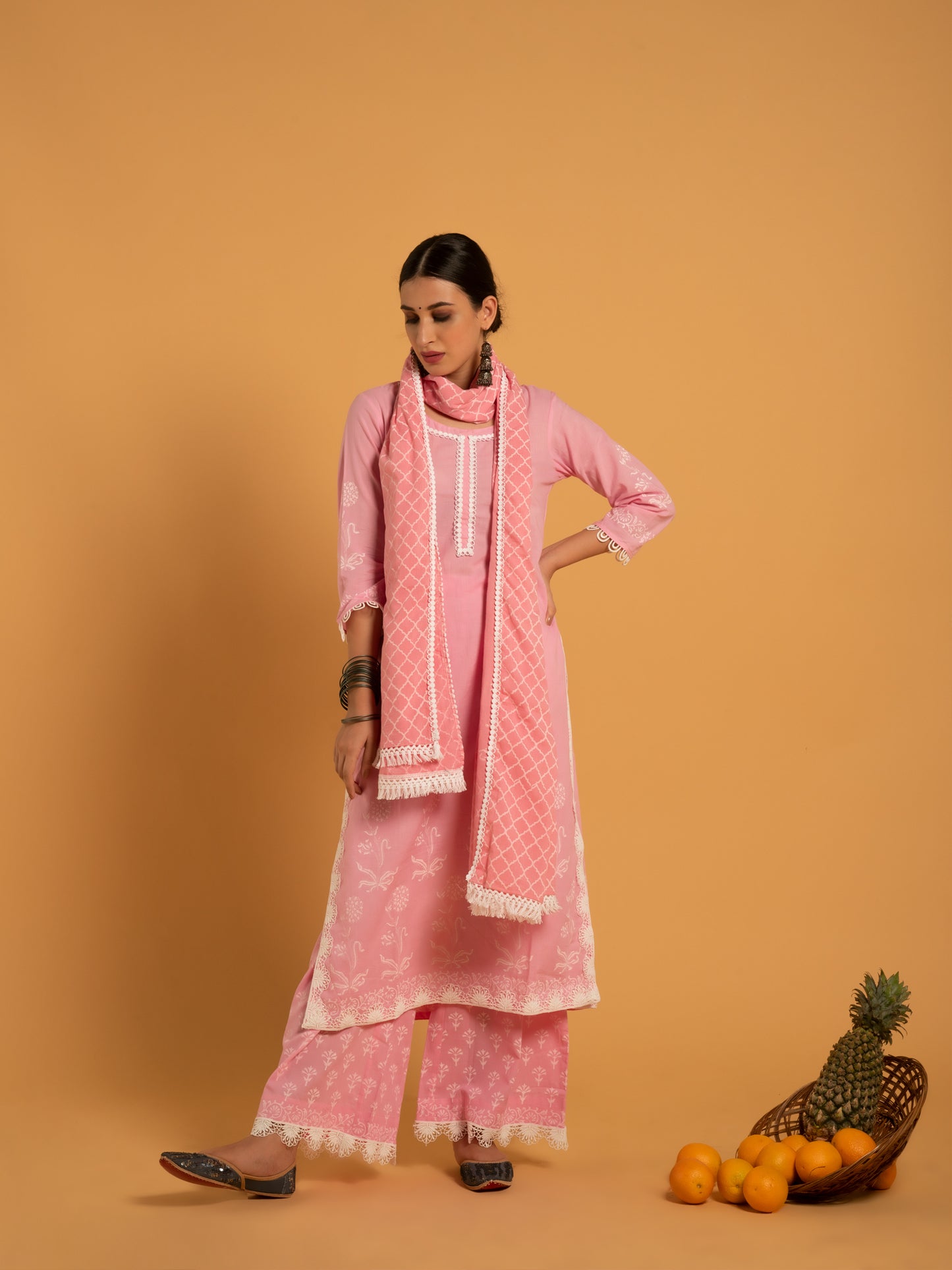 Gulaab Khari Pink Printed Cotton Suit Mulmul Dupatta