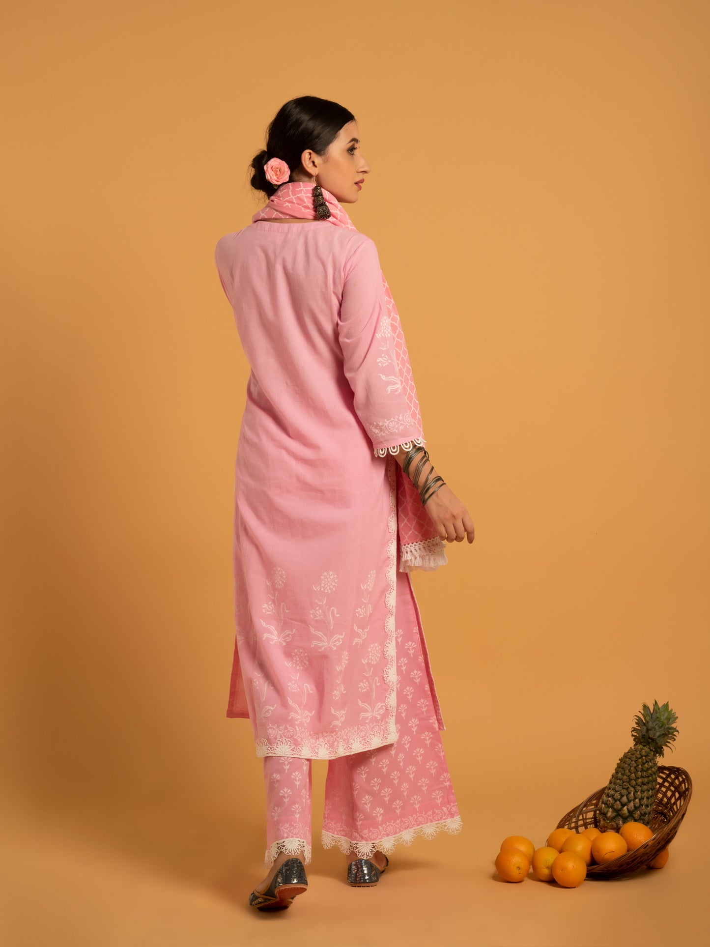 Gulaab Khari Pink Printed Cotton Suit Mulmul Dupatta