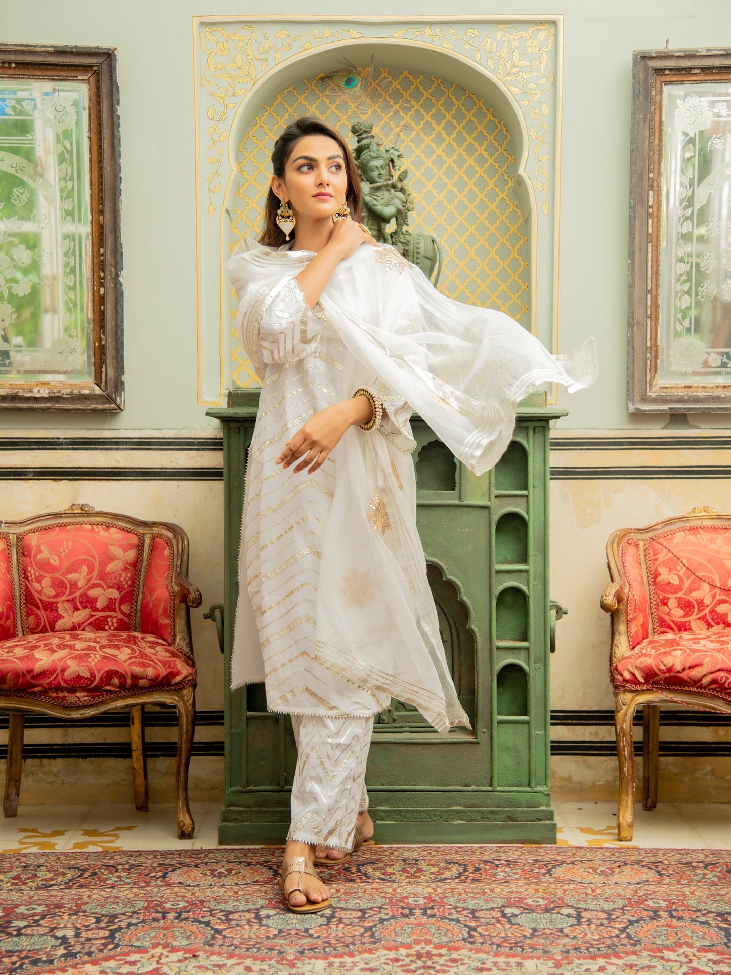 Noor Shwet Gota Work Lehriya Set