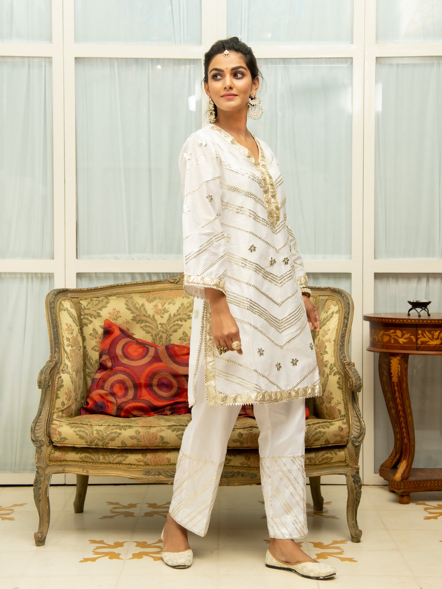 Noor Swetambari Gota Work Set