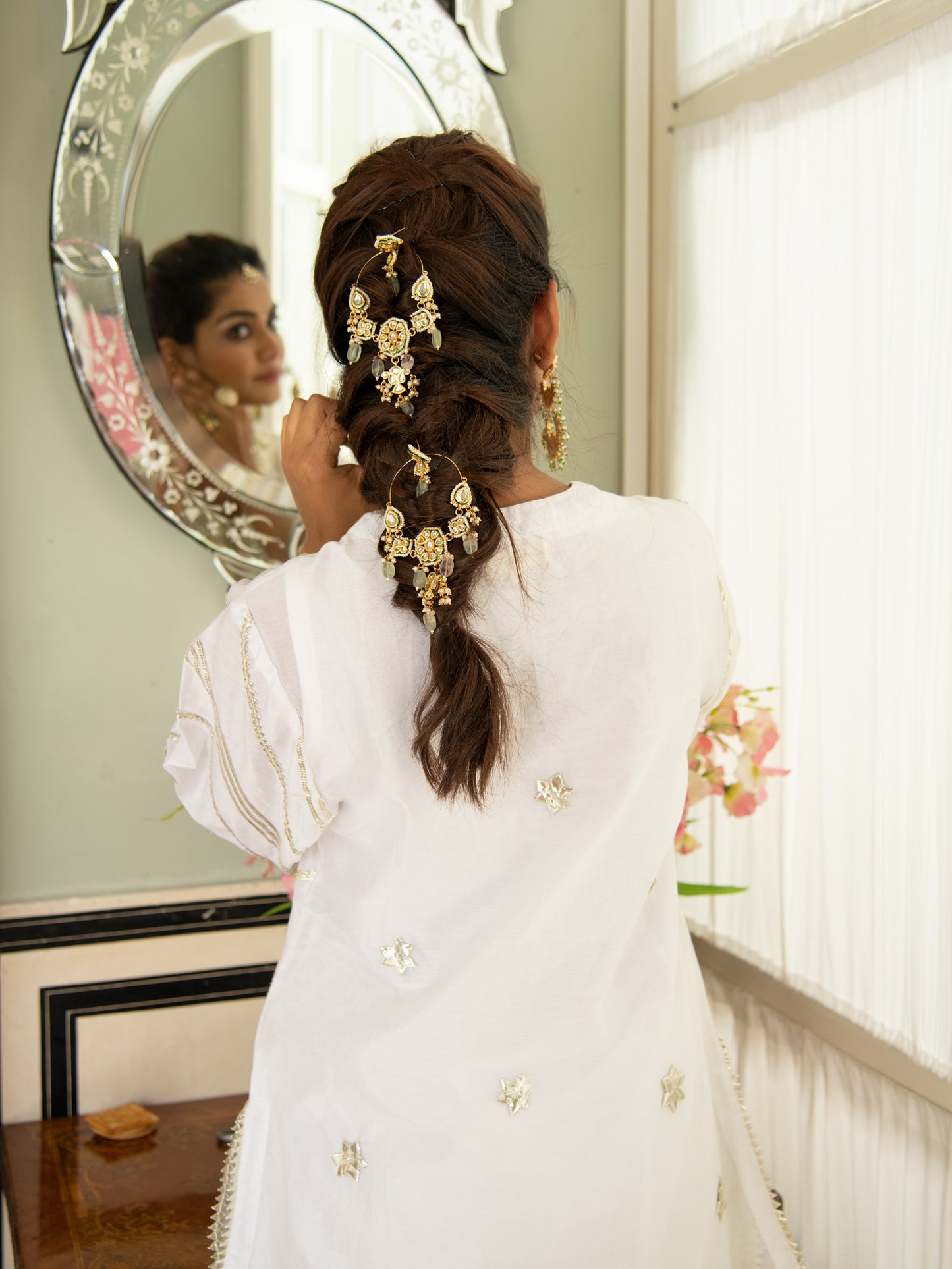 Noor Swetambari Gota Work Set