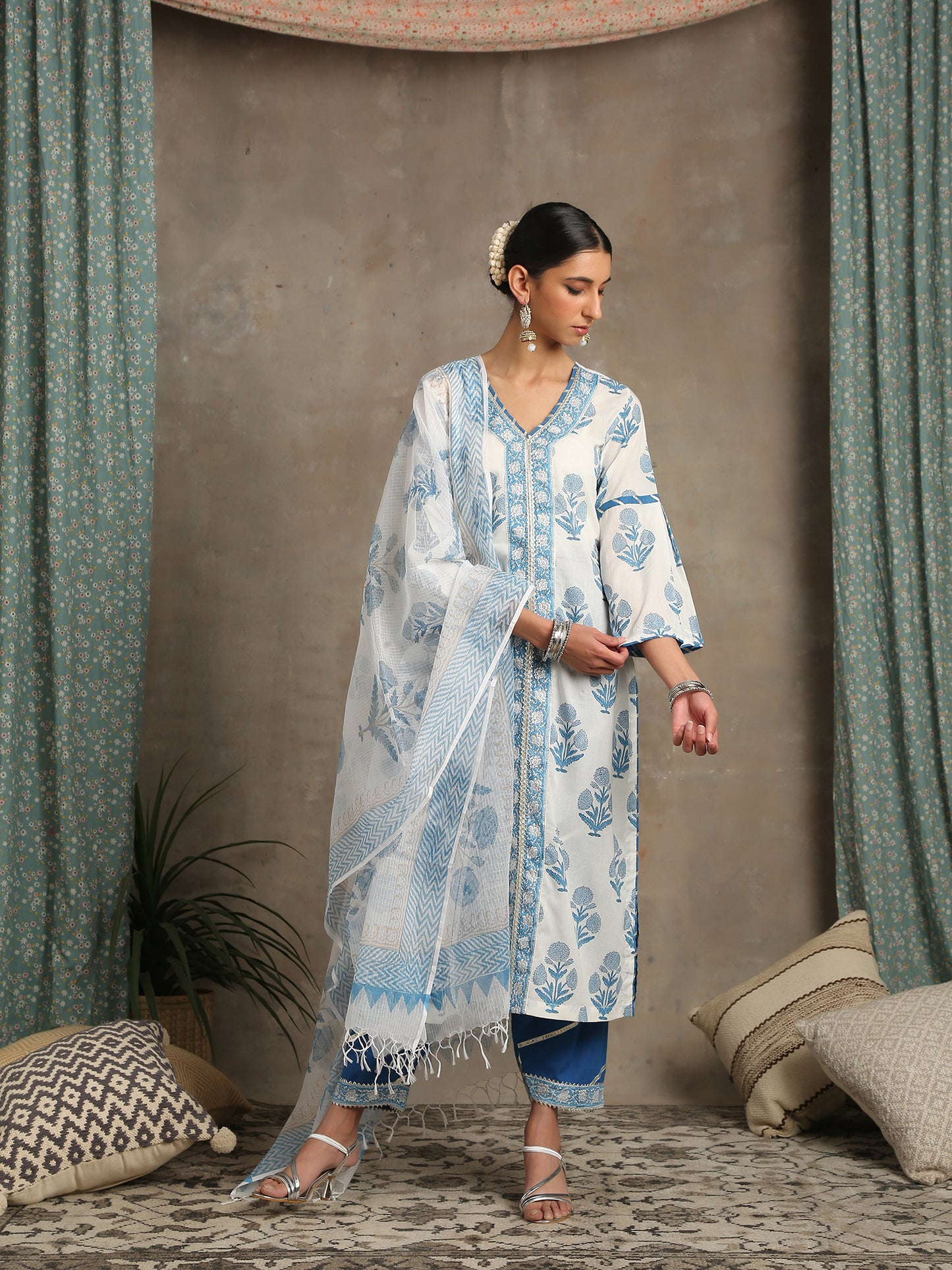 Sahar Neel Floral Printed Cotton Salwar Kurta Set