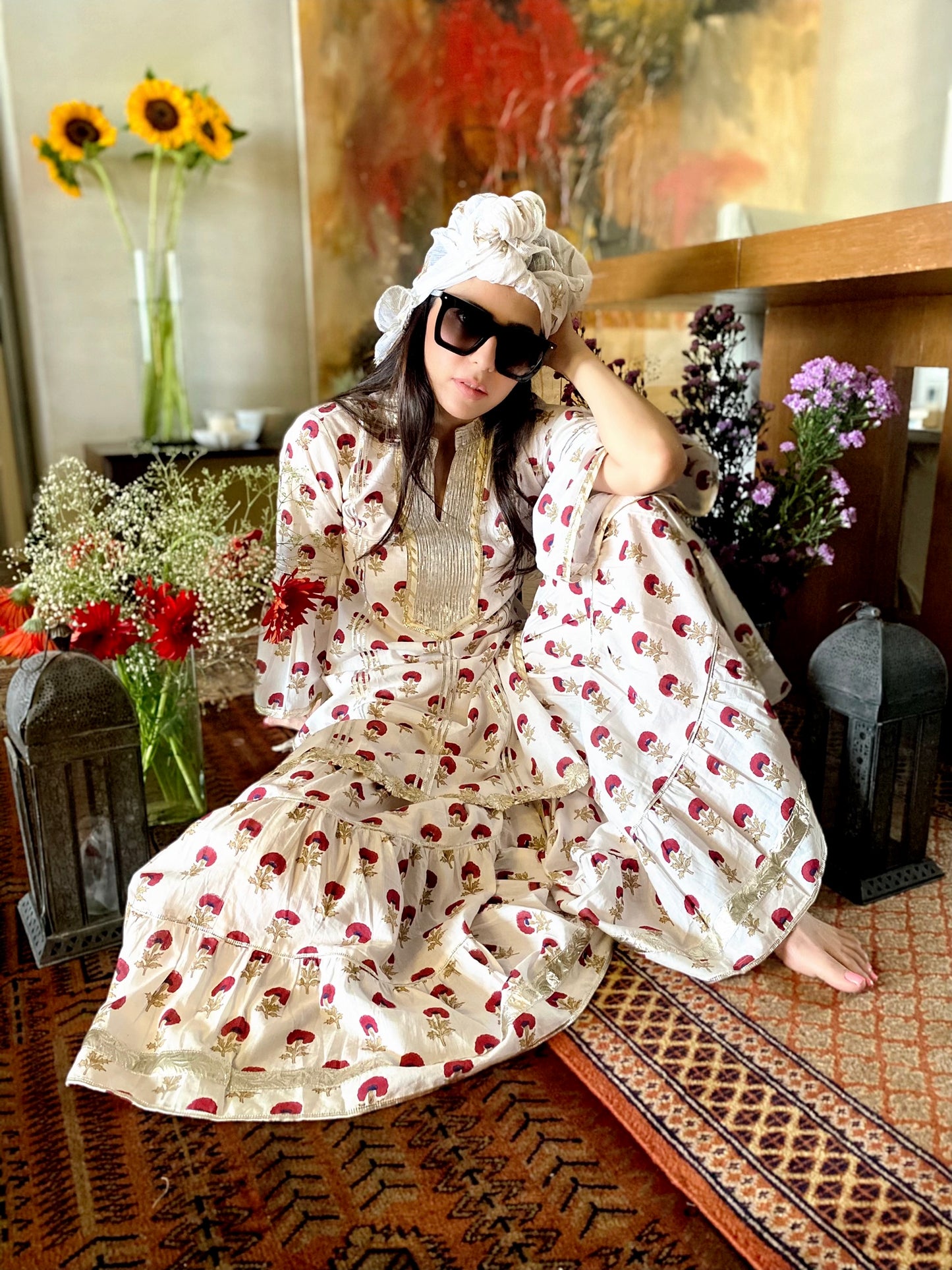 Monica Gupta in Gainda Phool farshi sharara