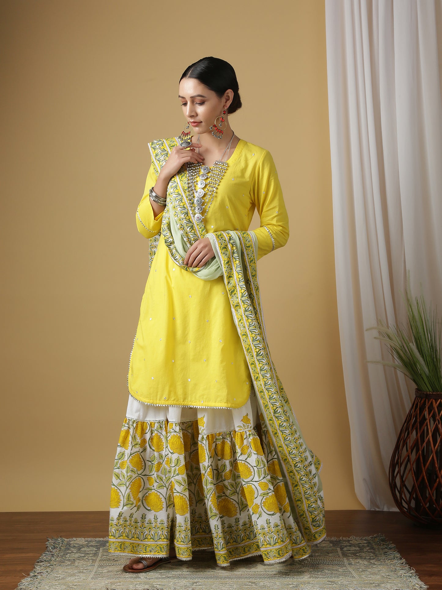 Isha Borah in Mrinalini Gudhal