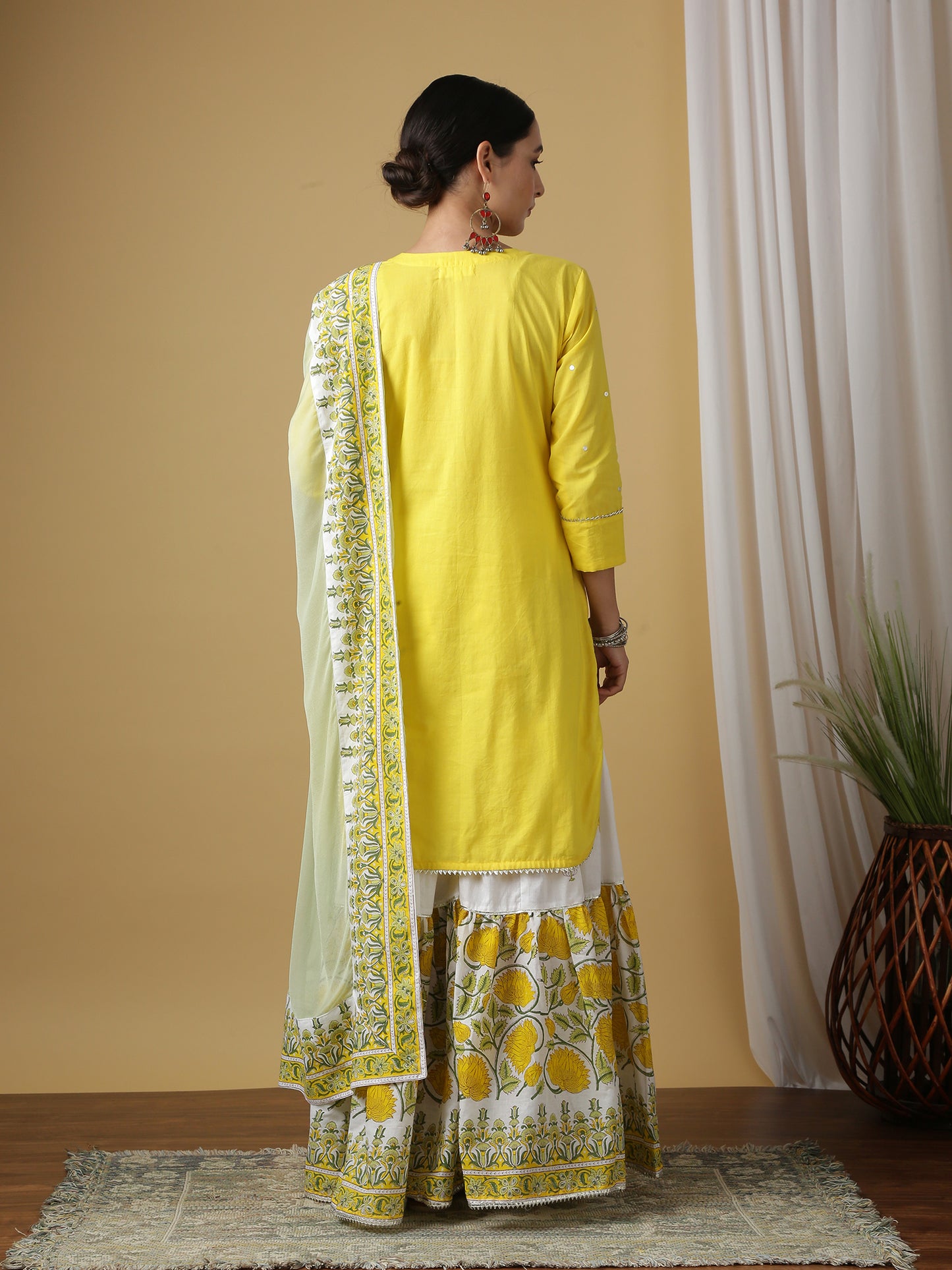 Isha Borah in Mrinalini Gudhal