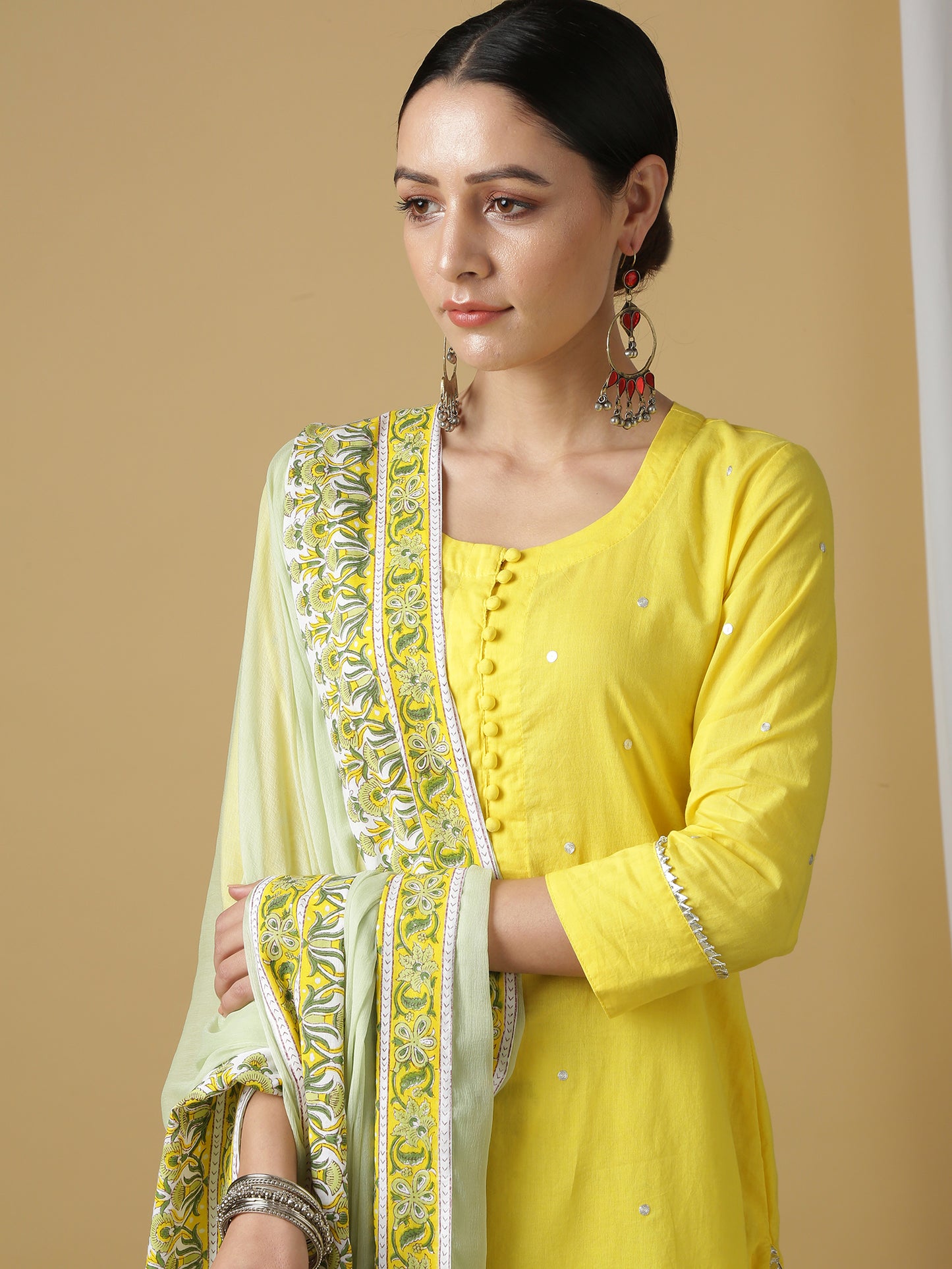 Isha Borah in Mrinalini Gudhal