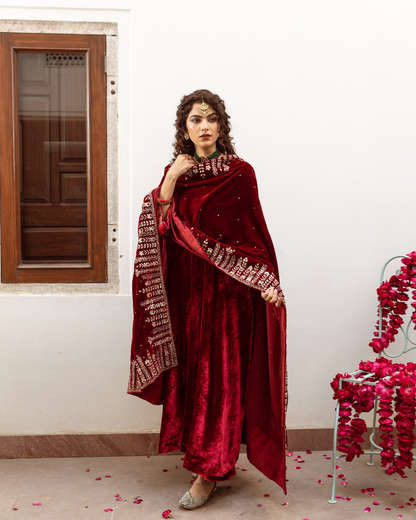 Jahaan - Velvet Embroidered Shawl