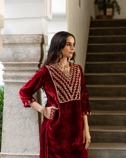 Roya Gulaab - Velvet Embroidered Suit Set