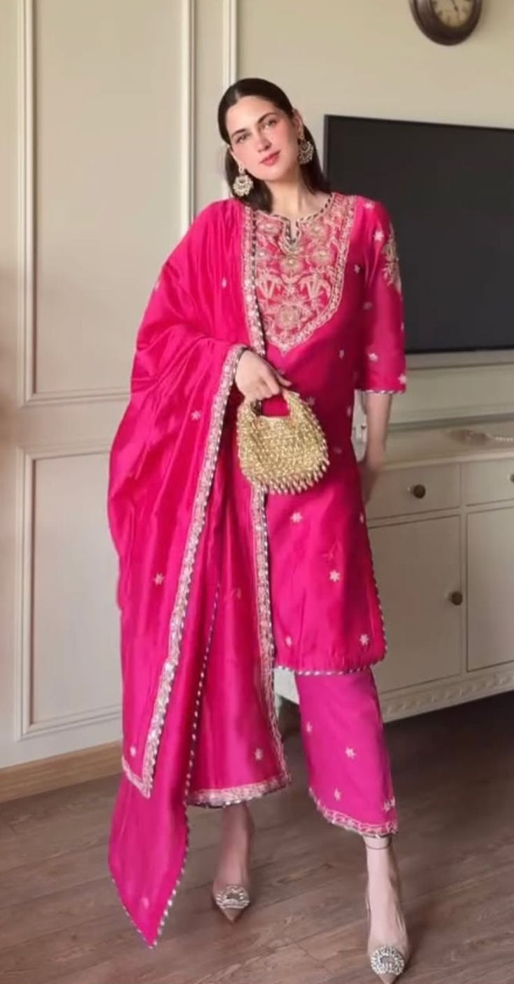 Gulaab Kurta Set