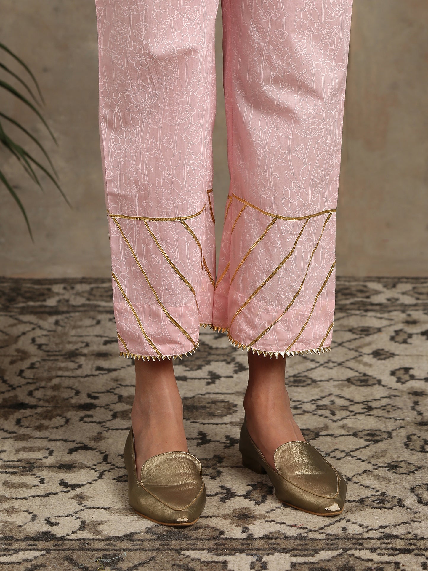 Mehr Gulaab Pink Printed Kurta Set